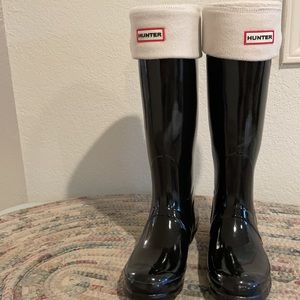 Black Hunter Rain Boots with Fleece Socks